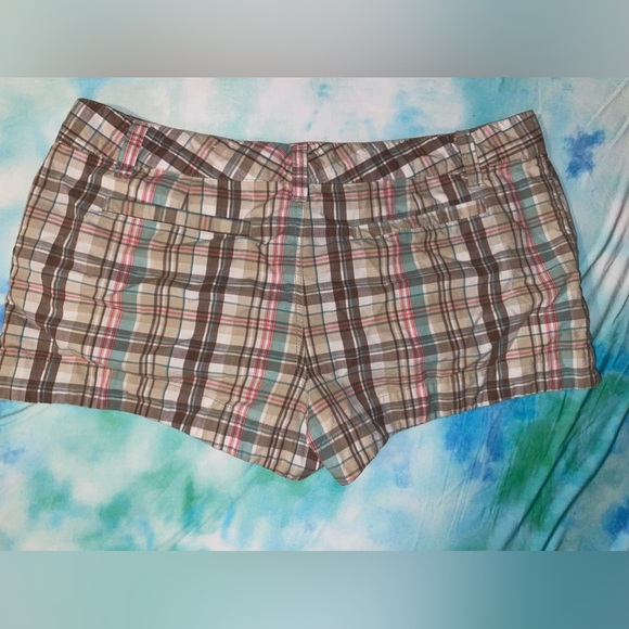 Maurices plaid shorts •Size 15/16 - Picture 2 of 5